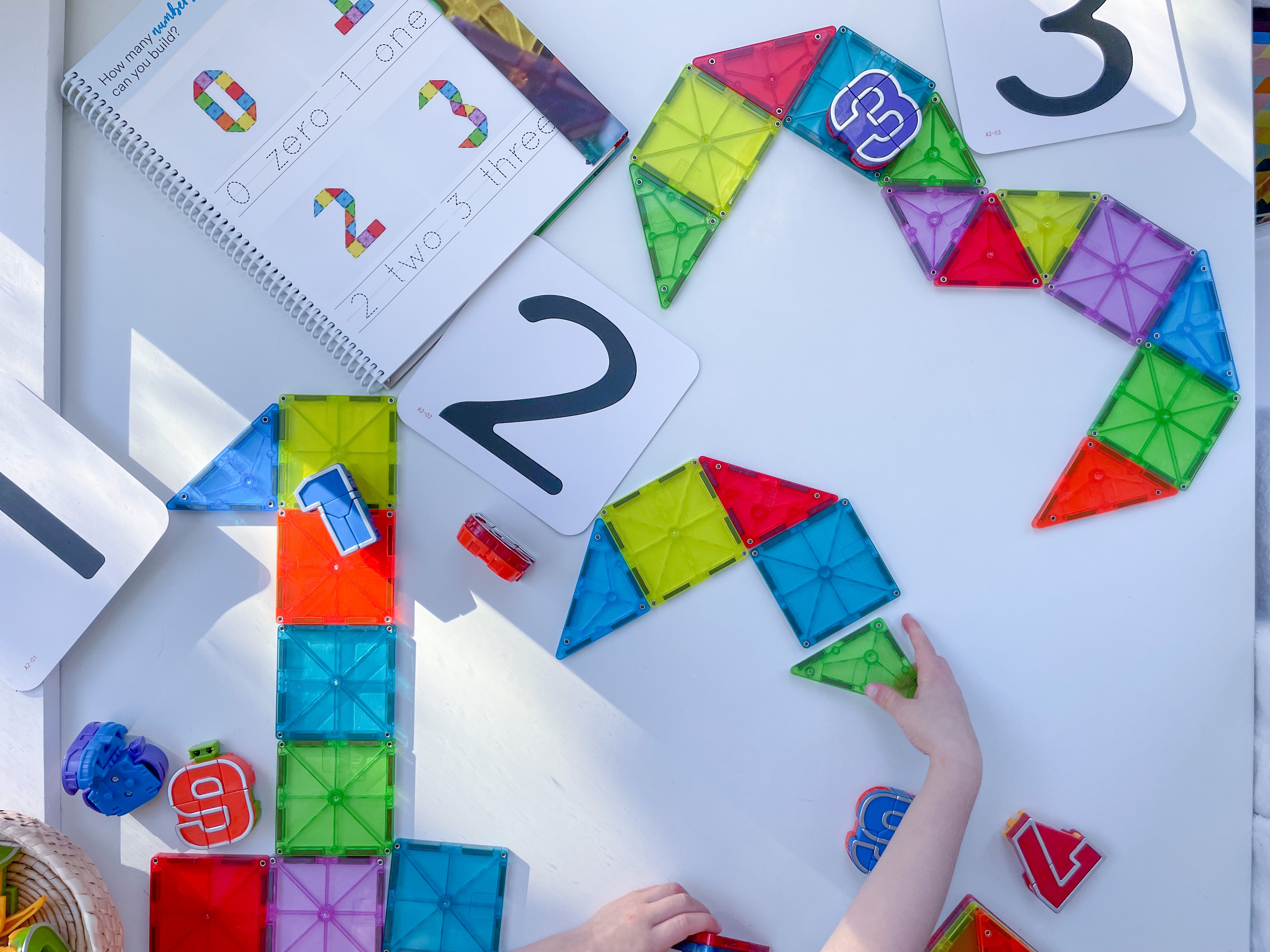 Magna-Tiles Metropolis 110-Piece Set