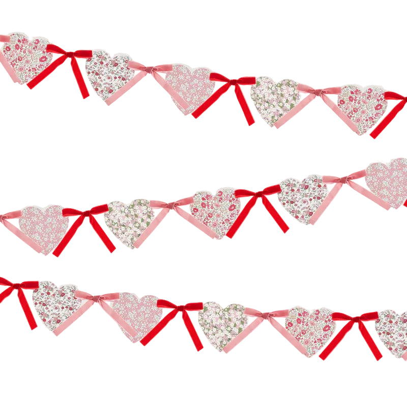 Decorative paper garland with Liberty hearts 2.1m