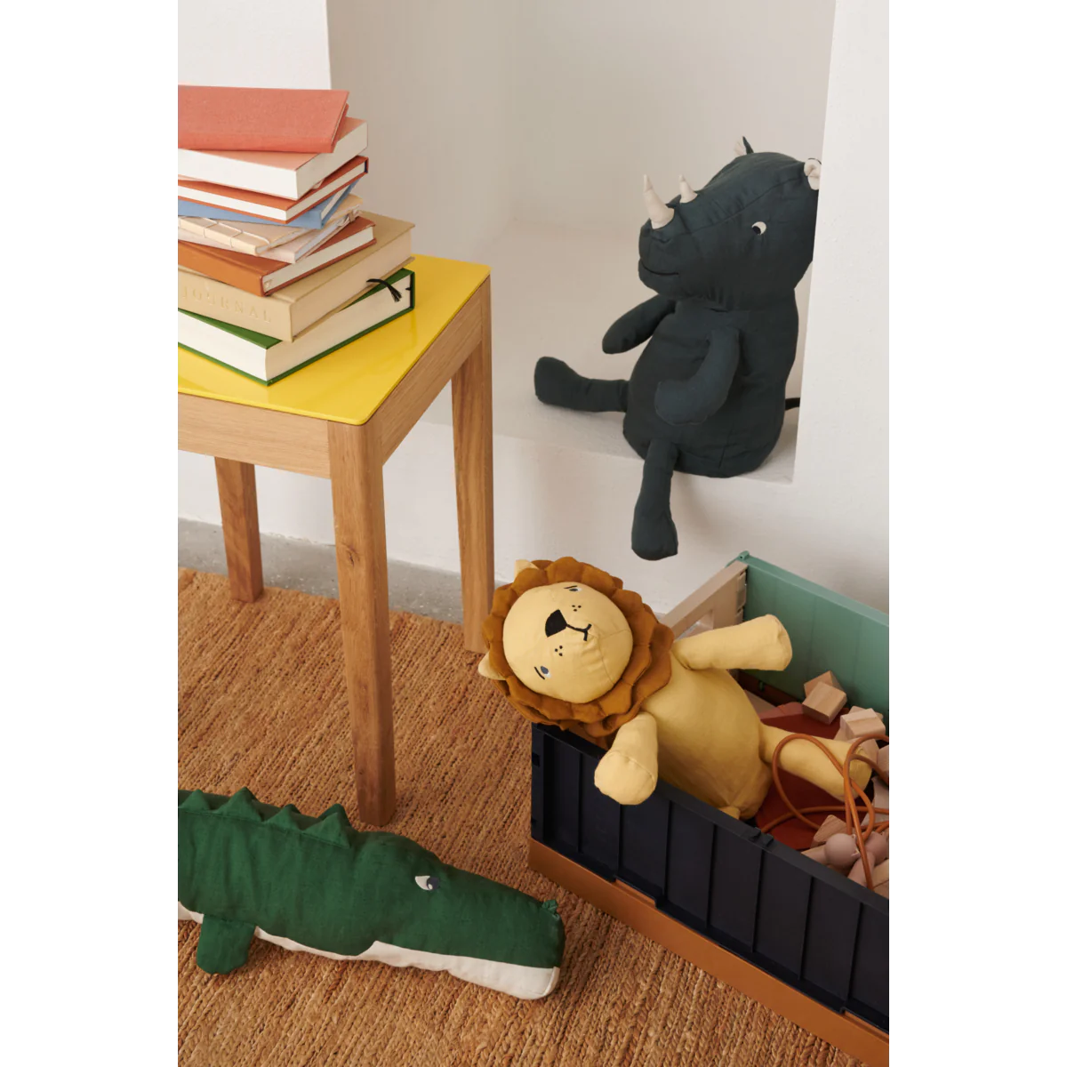 55% organic cotton and 45% linen Halfdan  Lion Yellow Mellow plush doll - Liewood