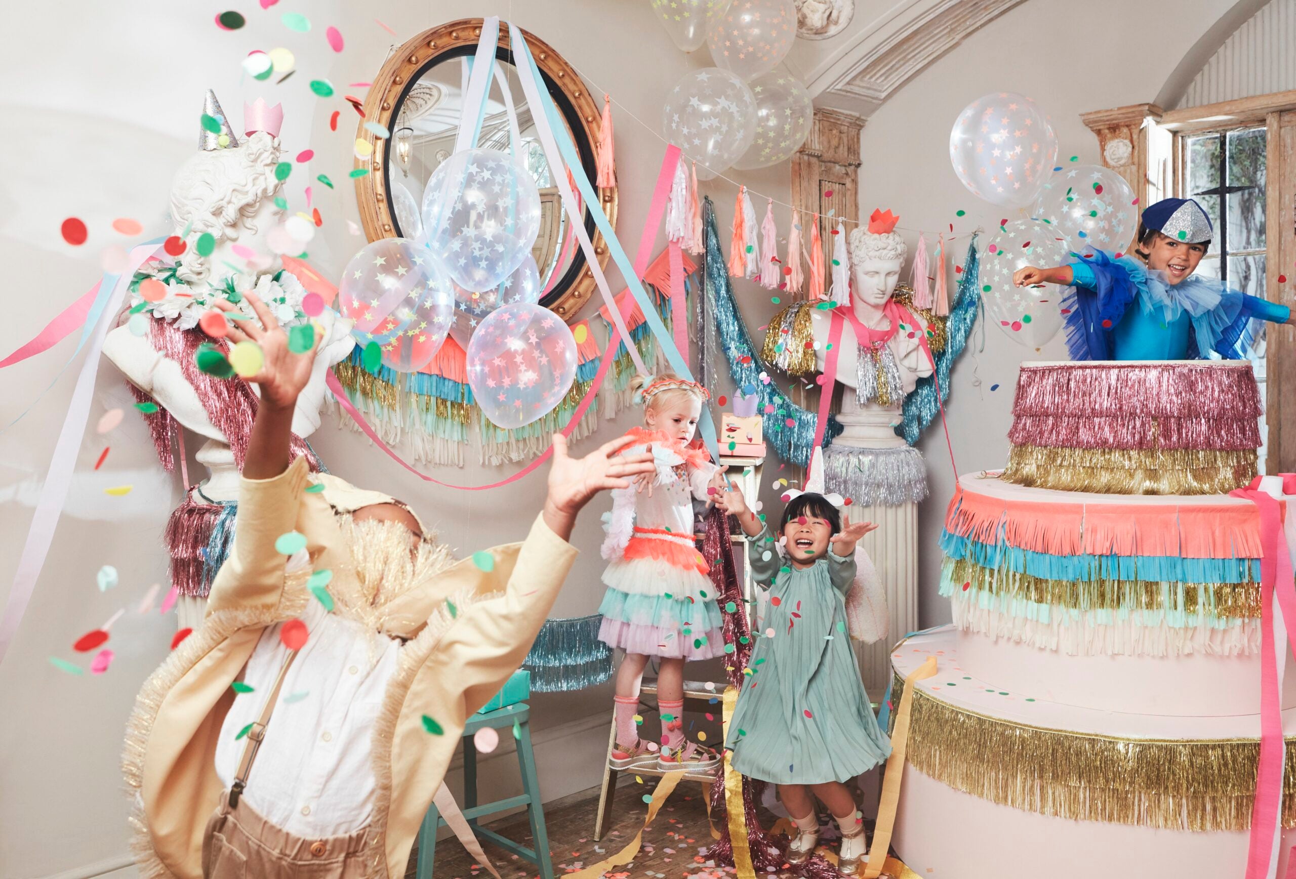 Μεγάλη Διακοσμητική χάρτινη γιρλάντα για παιδικό πάρτι Circus Colorful Fringe - Meri Meri