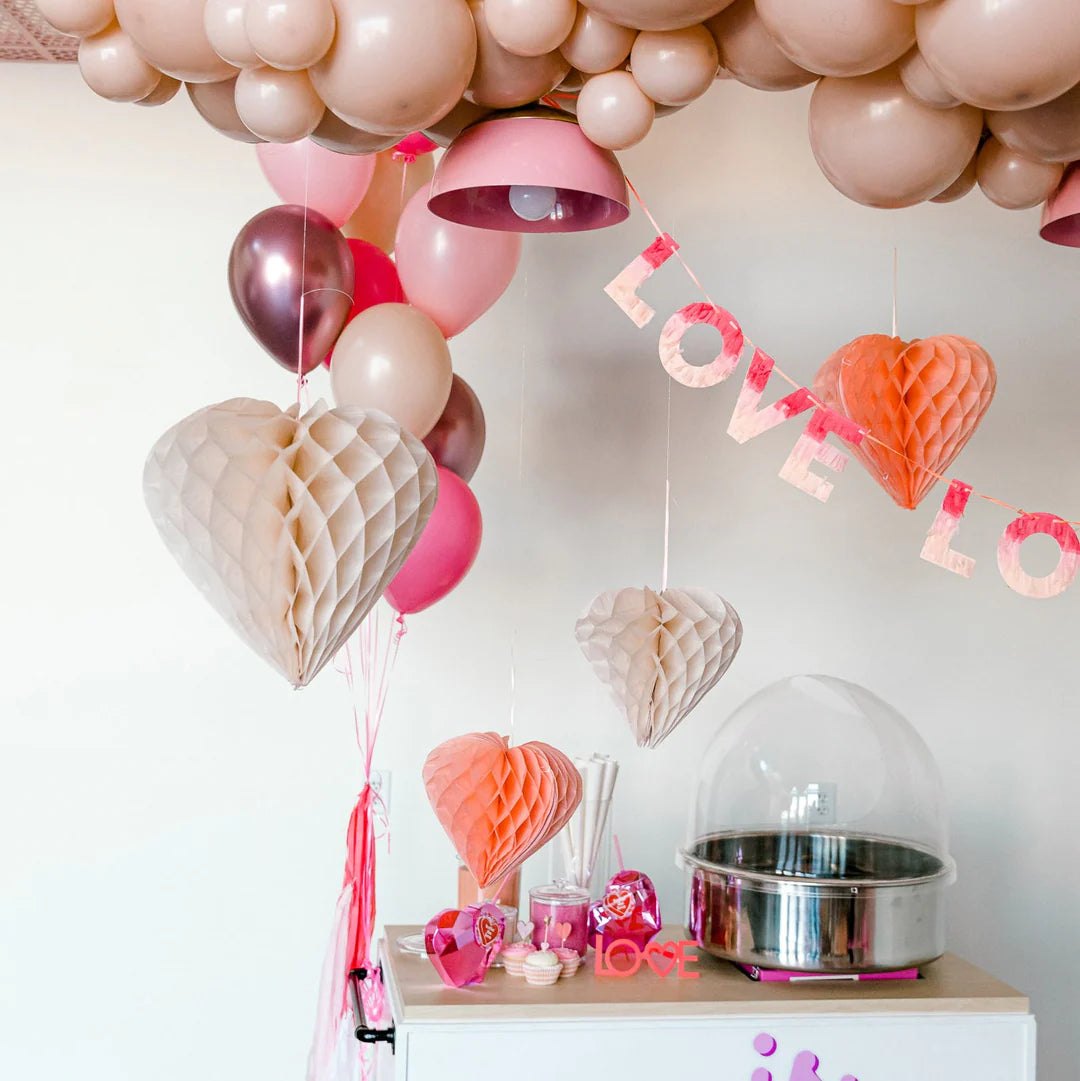 Meri Meri Decorative Honeycomb Hearts-6 pieces
