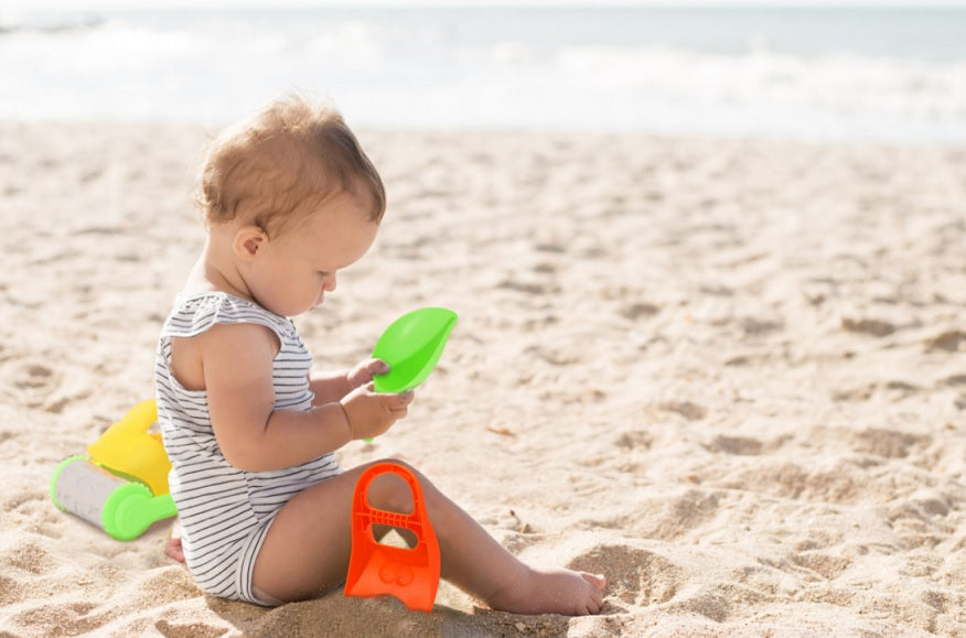 Children's beach set sand construction tool set Tooky Toy