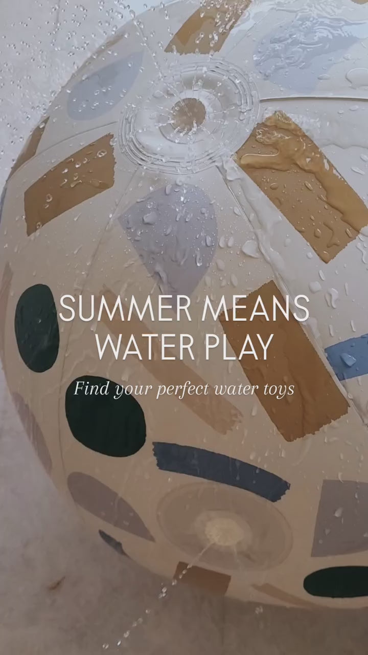 Kid's inflatable ball with sprinkler Luis Paint Stroke/Sandy - Liewood 60cm