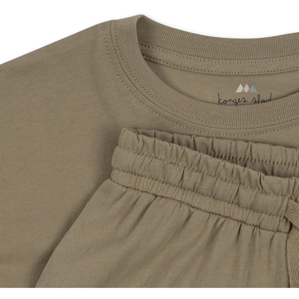 Παιδικό σετ με κοντομάνικο και σορτσάκι Overland 9M-3Y Konges Slodj