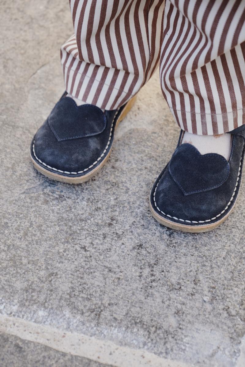 Kid's suede shoes with heart Sizes 21-31 Navy-Konges Slojd